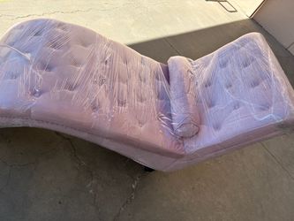 Pink Tufted Chaise Lounge