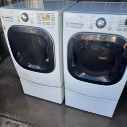 Front Load Kenmore Washer And Gas Dryer 