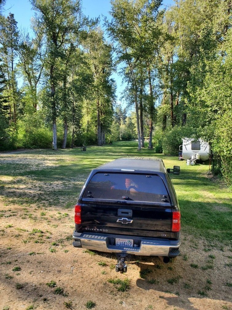 Leer Truck Canopy For an 8ft Bed