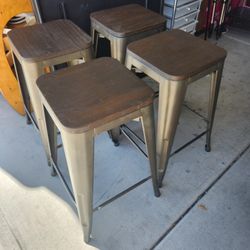 24in  Counter Height Stool 