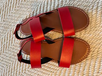 Brand New / Womens Size 9