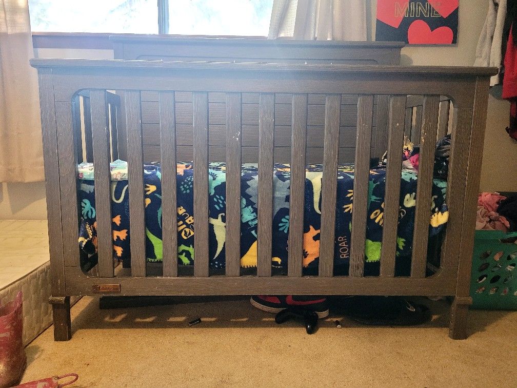 Baby Crib With Matress