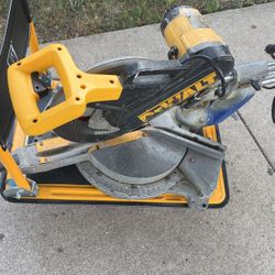 DeWalt Saw