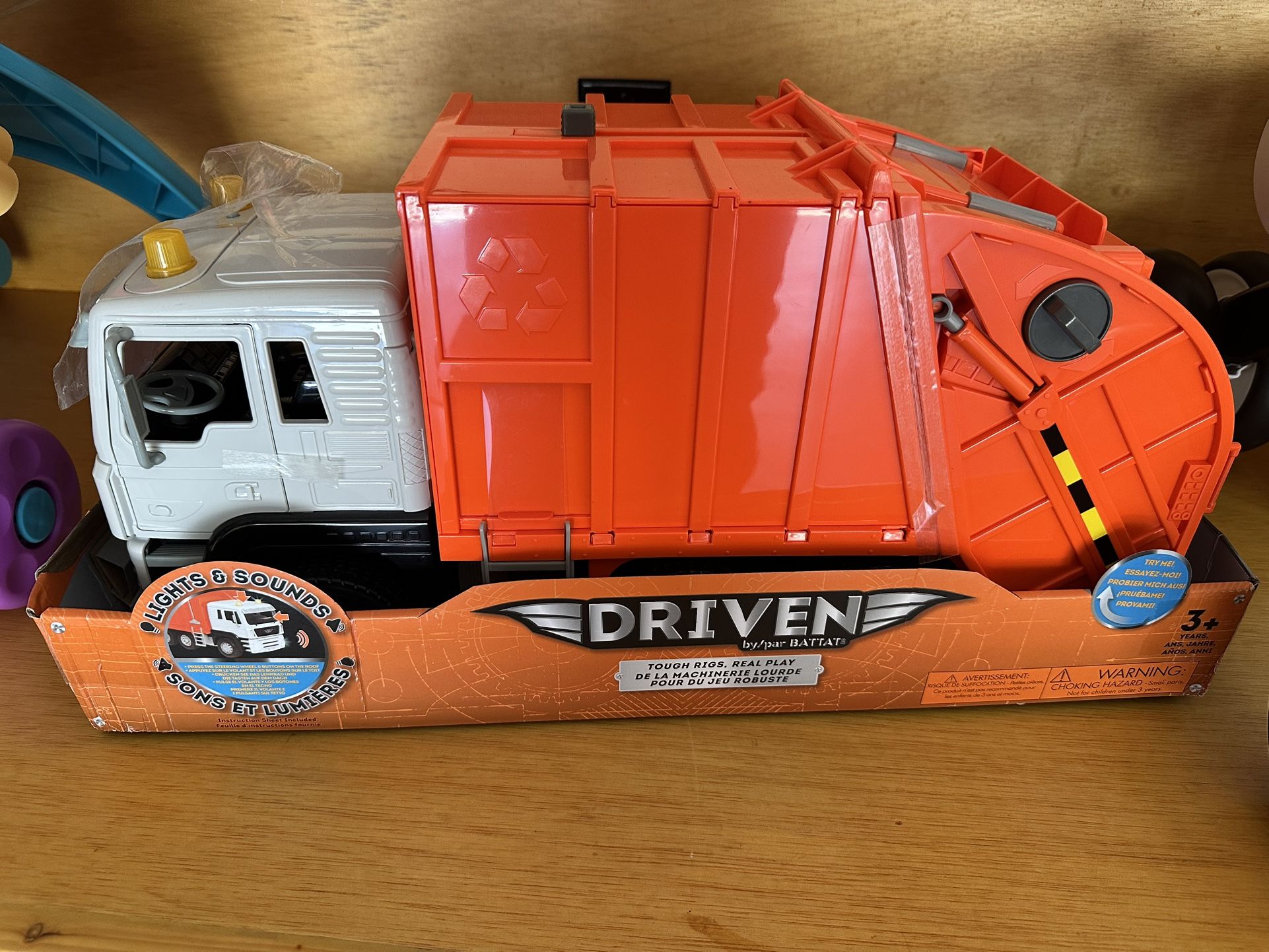 Driven by Battat Micro Recycling Truck WH1010Z Driven by Battat Toy Movable Container, Light, and Sound Trucks and Work Vehicles