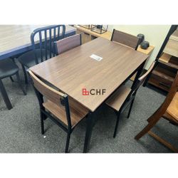 New 5 Piece Dining Table Set