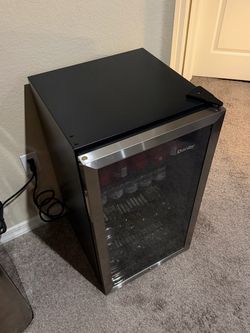 Mini Fridge Beverage Center