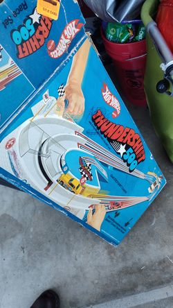 Hot wheels track