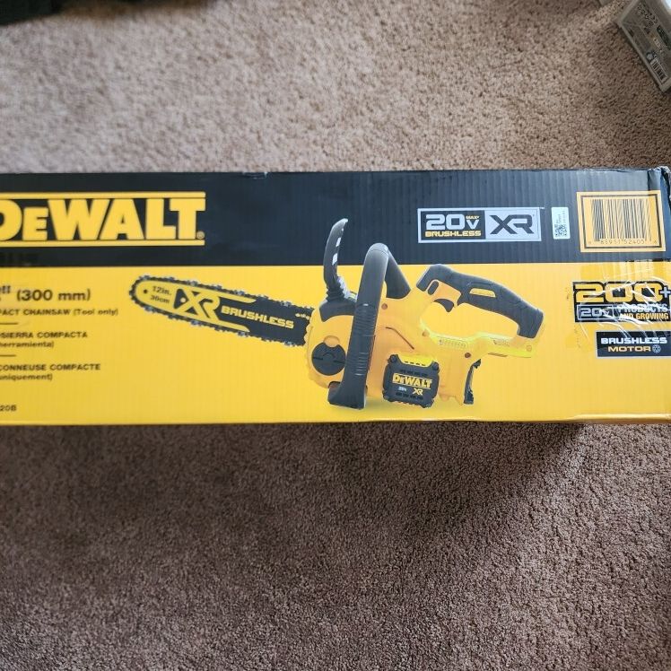 Dewalt 20V Max 12in. Cordless Chainsaw