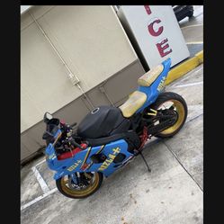 2004 Suzuki GSX-R 750