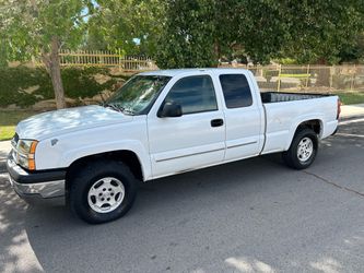 2003 Chevy Silverado 5.3. 4x4 trans