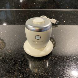 Eterebeauty Egg Vibrating Facial Cleansing Base and Charger only (no brushes)