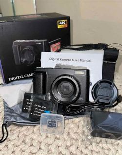 4K Digital Camera Kit with 128GB Card