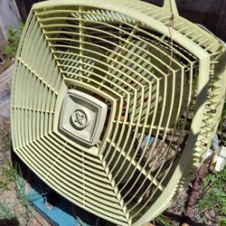 Free Free Gratis GRATIS Necessita Reparaciones 