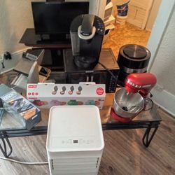 2 Aire Fryers, 2 Stand Mixers, Keurig Single Serve Brew& MORE 