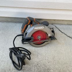 RIDGID 12 Amp Corded 6-1/2 Magnesium Compact Framing Circular Saw R3204