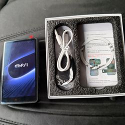 Magnetic Mirroring Selfie Screen