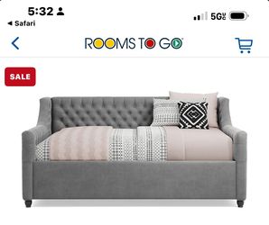 Gray Tufted Upholstered Daybed