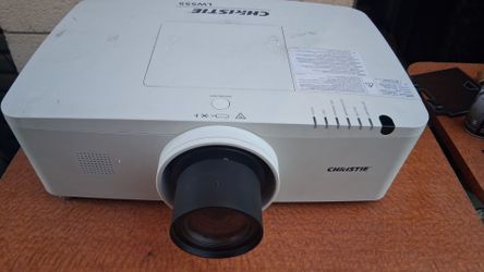 Christie LW555 projector
