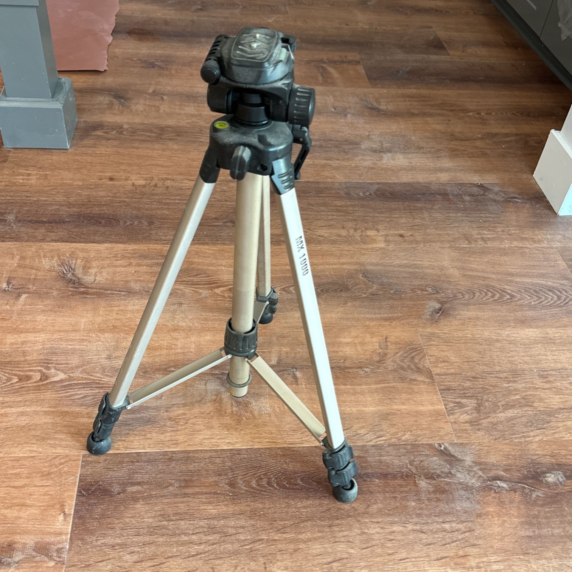 Mx 1000 Camera Tripod
