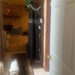 Size 12 Never Worn Tags On Beautiful Prom Dress Black With Pink Lining Original $300 