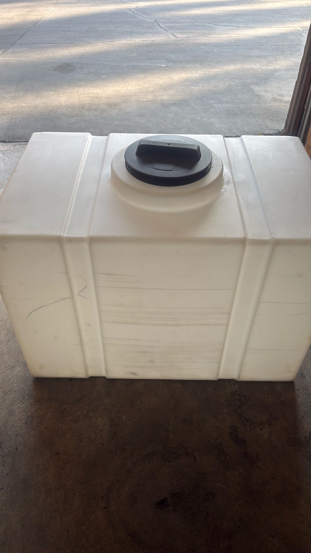 Water thank 100 gallons