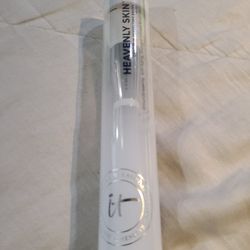 It Cosmetics Heavenly Skin 702 Brush 