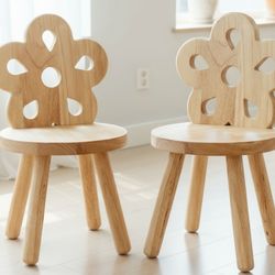 Set of 2 - Kids Wooden Stool with Flower Backrest