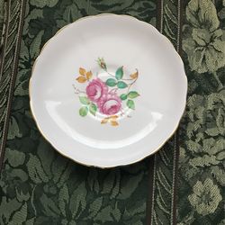 Tuscan Fine English Bone China, Gold Trim, Saucer