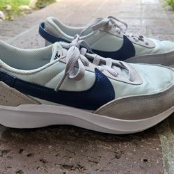 Nike Women's Waffle Debut Shoes
