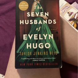 The seven husbands of evelyn hugo 