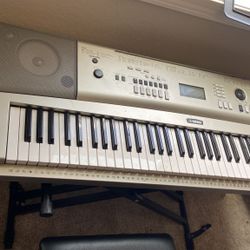 YPG-235 Piano-focused 76-key Yamaha Portable Grand

