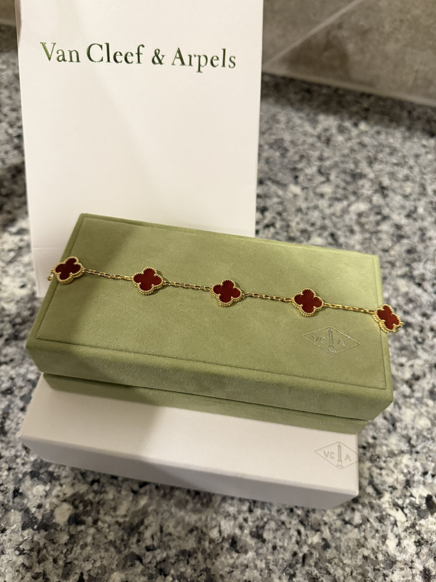 Van Cleef & Arpels Vintage 5 Alhambra Bracelet Carnelian – 18K Gold