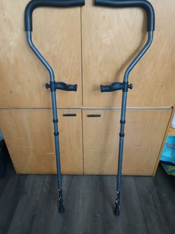 Millennial medical under arm crutches