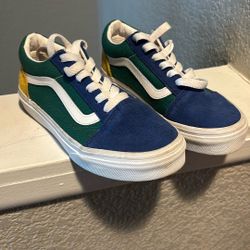 Old School Yacht Club Vans Need Gone ASAP !! 
