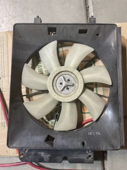 2002-2006 Honda Crv Condenser Fan