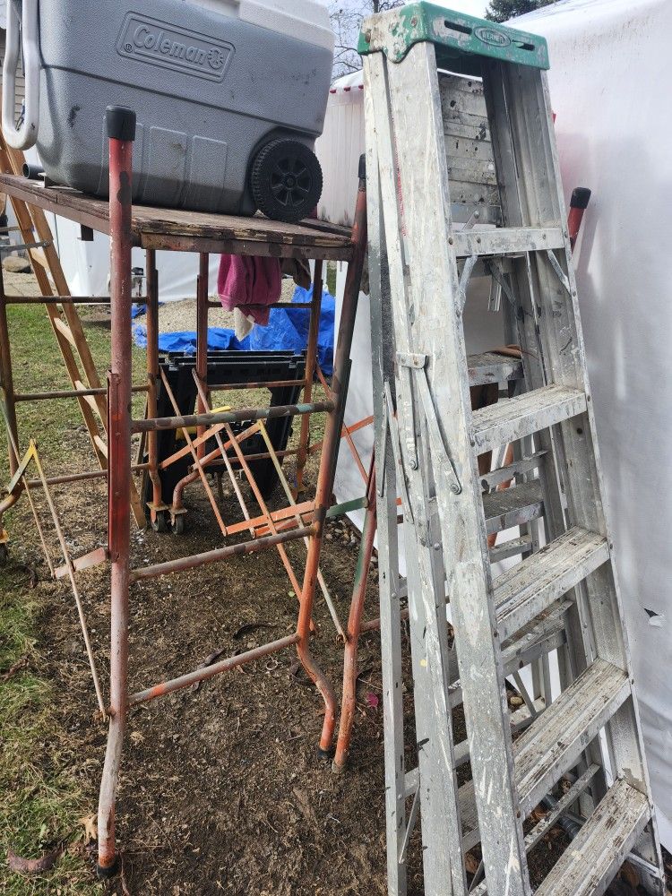 Aluminum ladders