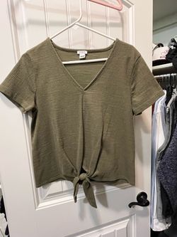 Olive green t-shirt with front tie