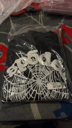 Black og spider hoodie. (Size medium)