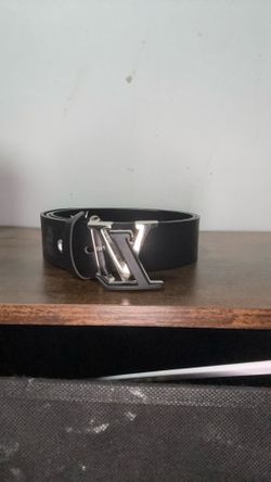 Lv belt  size 30 32