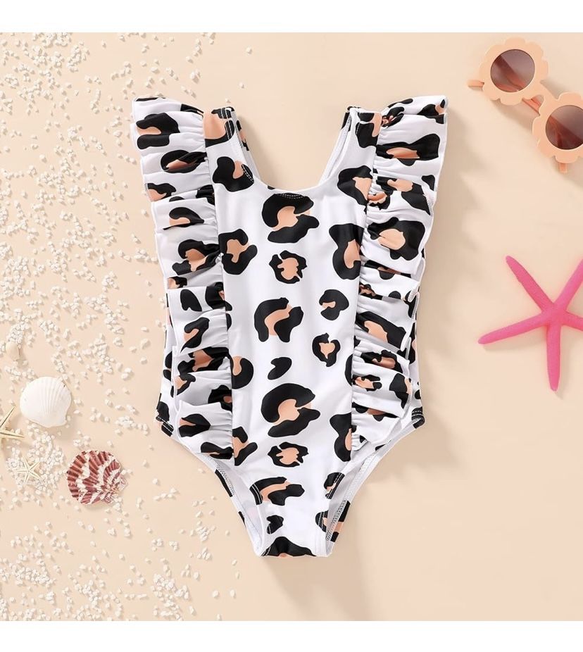 New swimsuit with animal print and ruffles
