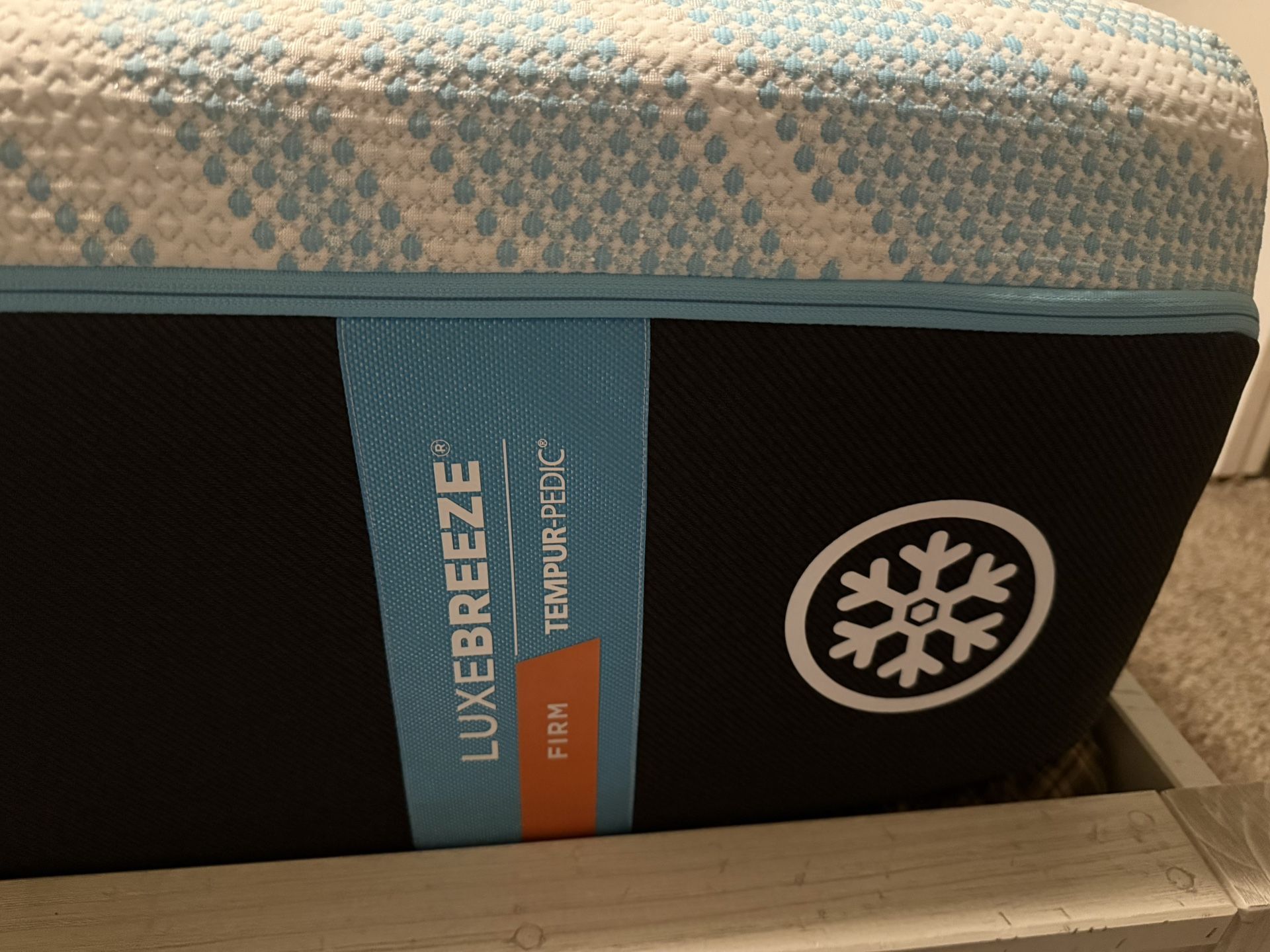 Queen Tempurpedic LuxeBreeze Firm Mattress