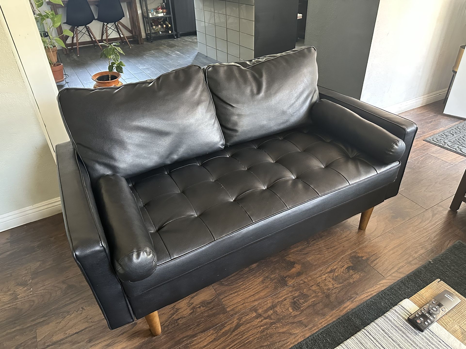 Faux leather Loveseat
