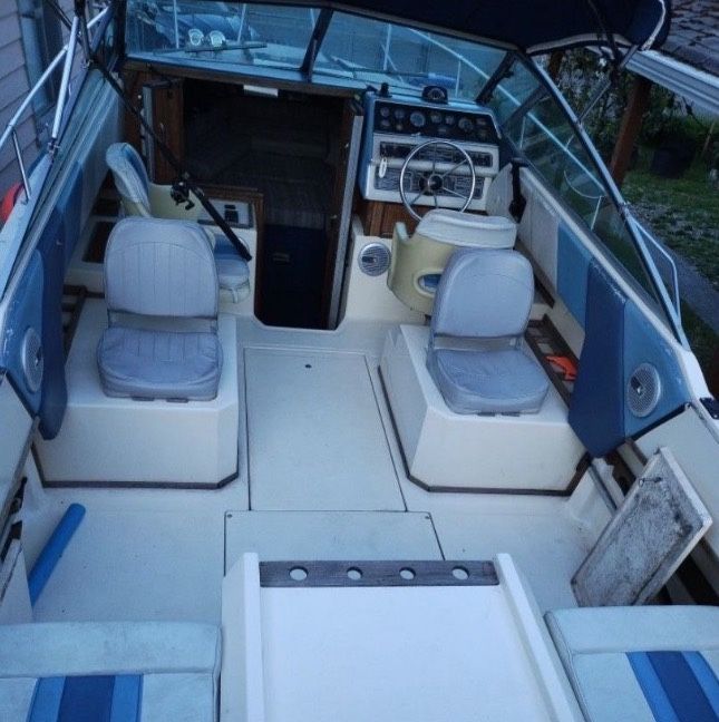 $ Or Trade ? 23’ SeaRay Cuddy Running Boat ! With tandem axle trailer