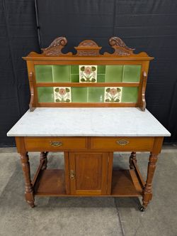 A. De Gruchy & Co. Ltd Old Victorian Washstand