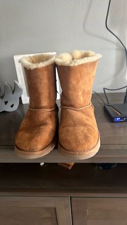 UGG size 5