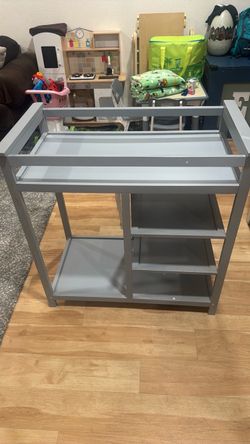Changing table frame