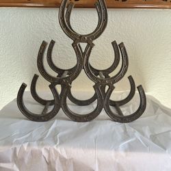 Horseshoe Wine Rack 
