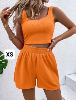 New women’s 2 piece set size XS