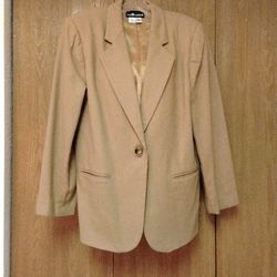 Woman's Beautiful Tan Wool Suit Jacket 