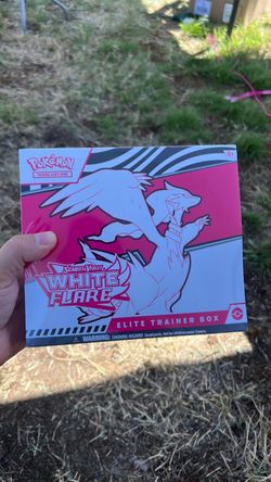 White flare ETB POKEMON